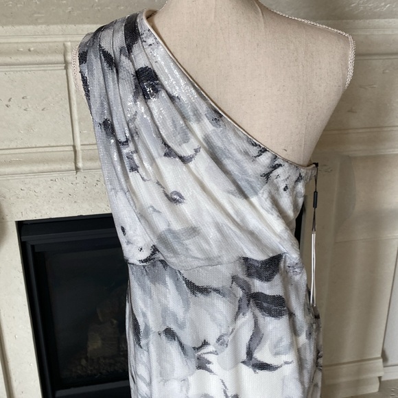 Calvin Klein Floral Evening Gown - Picture 16 of 17